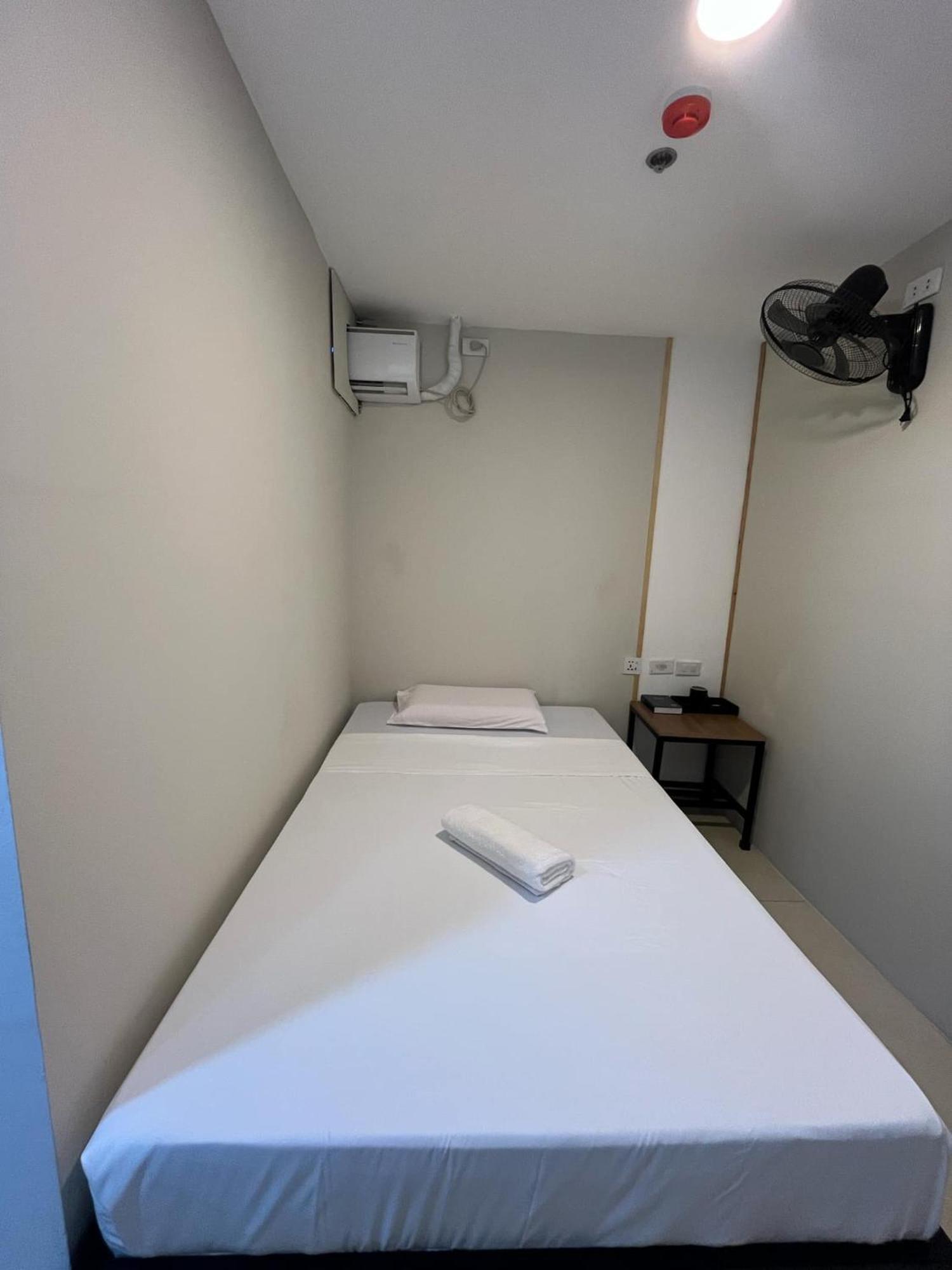 Maine City Residences Tramo Pasay Bagian luar foto