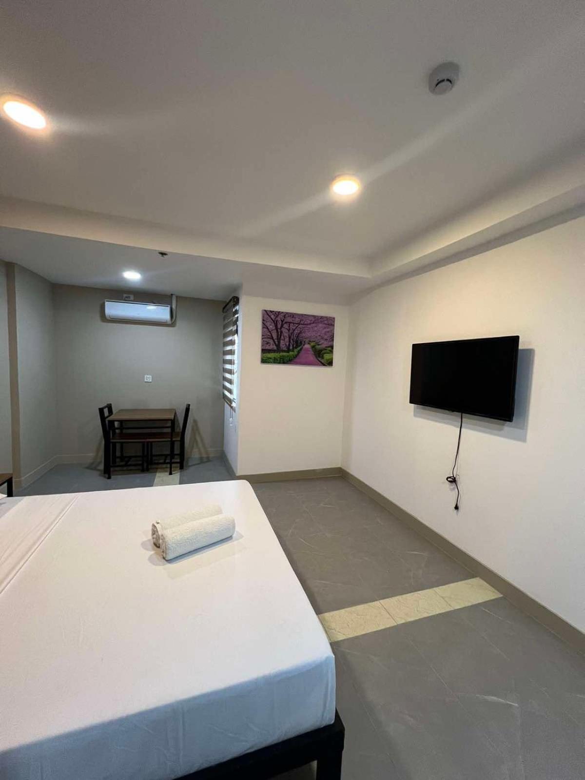 Maine City Residences Tramo Pasay Bagian luar foto