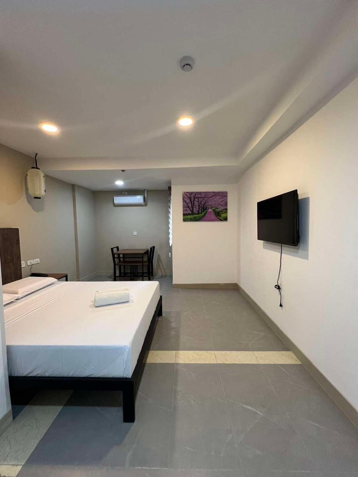 Maine City Residences Tramo Pasay Bagian luar foto
